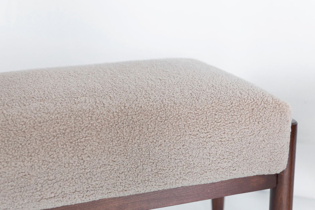 Pouffe 60 cm L x 45 cm W x 40 cm H