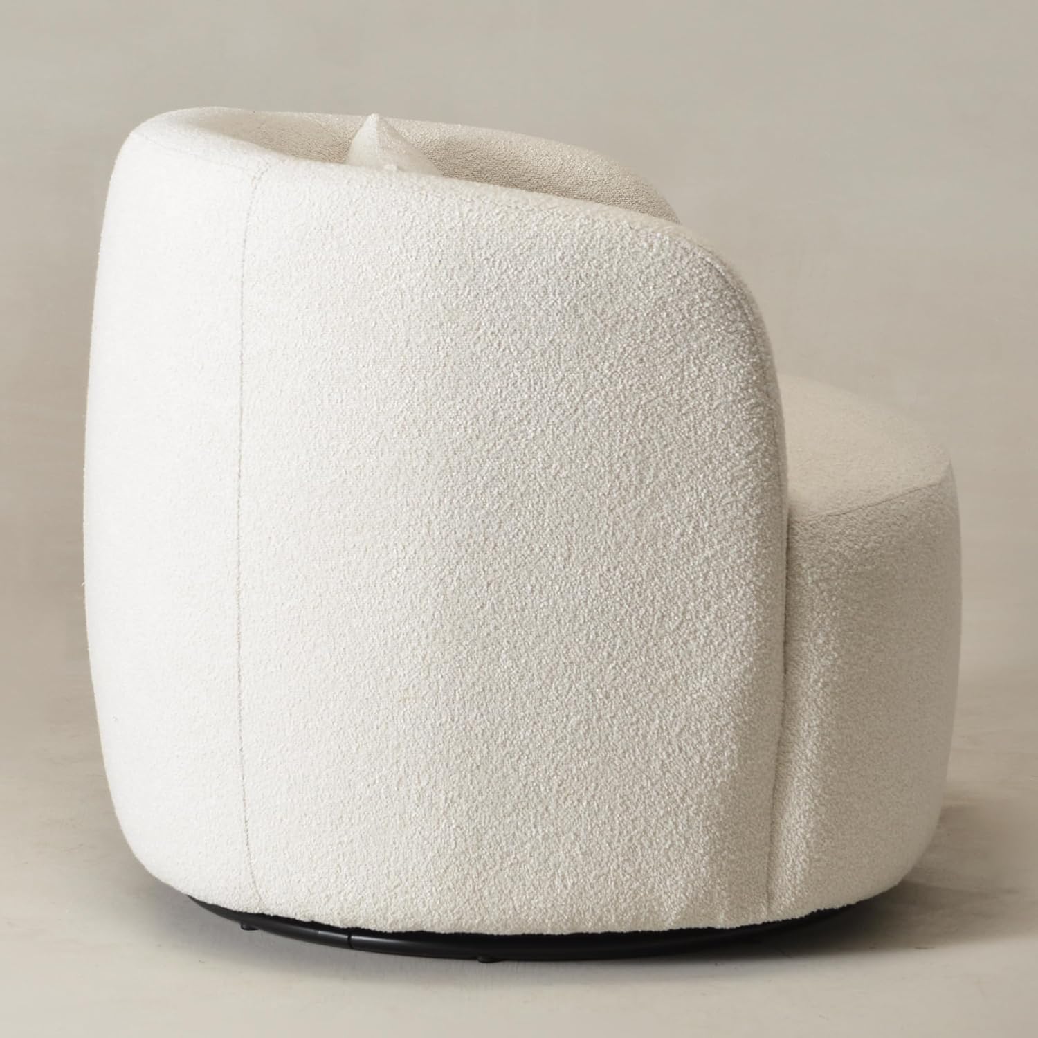 Chair with arms and Toss Pillow