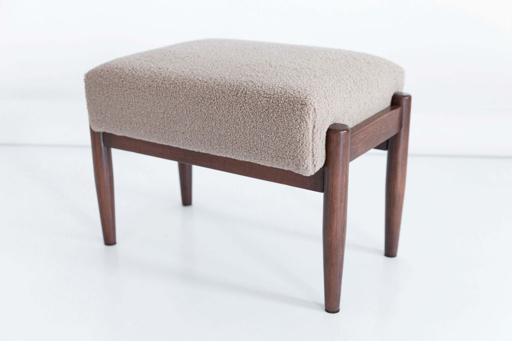 Pouffe 60 cm L x 45 cm W x 40 cm H